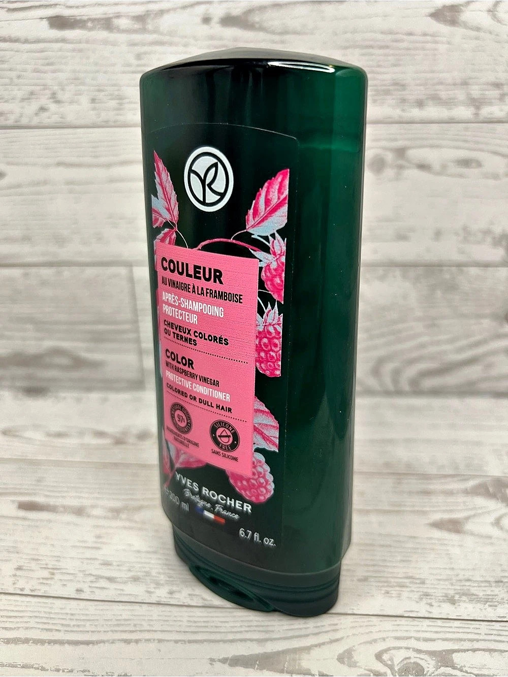 Yves Rocher Color Protection Conditioner with Raspberry Vinegar Raspberry - Picture 3 of 5